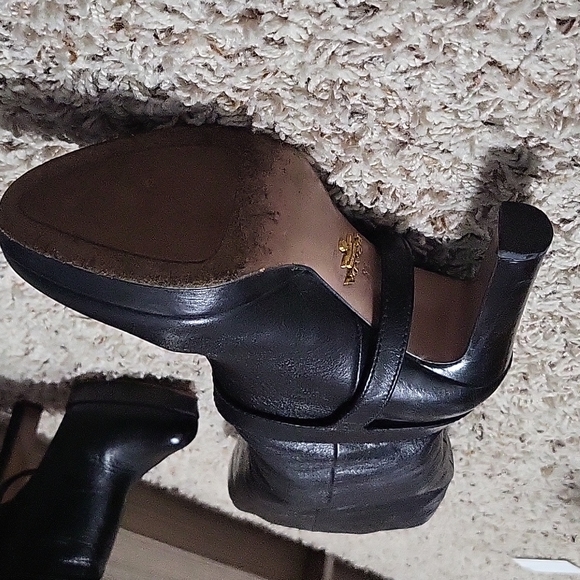 Prada boots with prada removable buckle size 35 - Picture 6 of 14